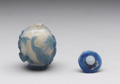 图片[3]-Blue-on-white glass overlay snuff bottle with a coiling “chi”-dragon design, 18th-19th century, Qing dynasty-China Archive